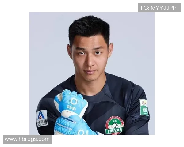 足球守门员球星精彩瞬间:顶尖守护神的专属头像集锦 足球守门员球星精彩瞬间:顶尖守护神的专属头像集锦